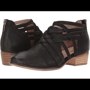 Seychelles So Blue Booties 7.5